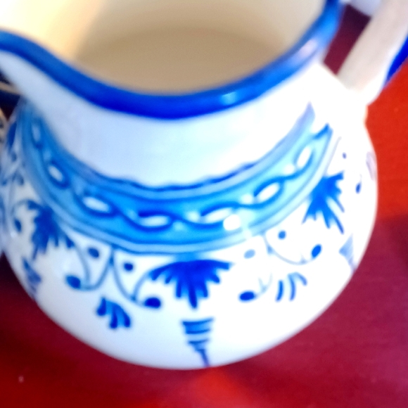 Beautiful Vintage 15 pc cobalt blue and white teapot set - Picture 4 of 11